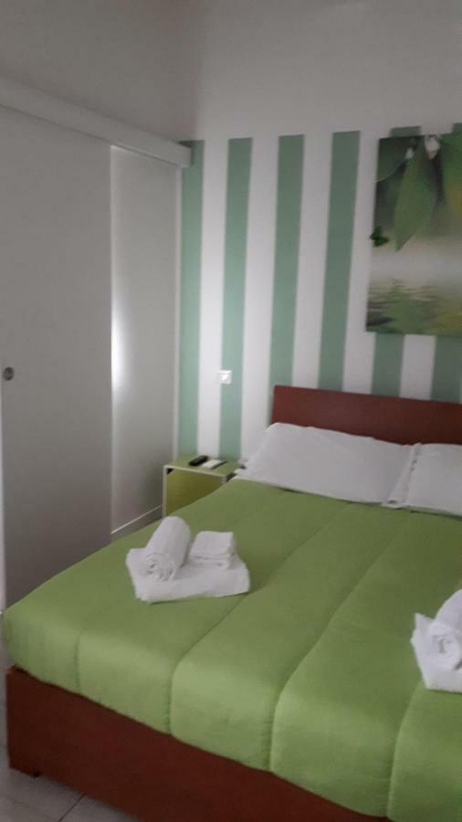 Bed and Breakfast Dolci Notti Di Maga Cacao Civitanova Marche Exterior foto