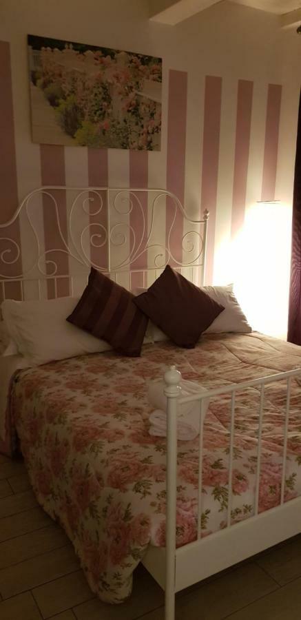Bed and Breakfast Dolci Notti Di Maga Cacao Civitanova Marche Exterior foto